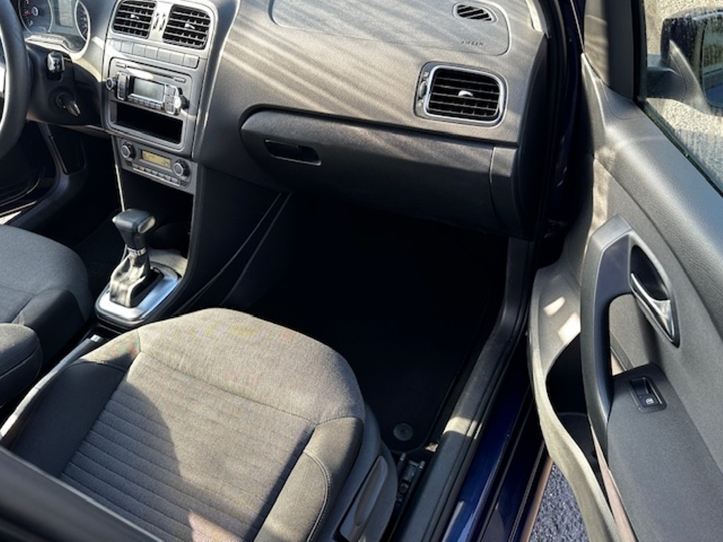 VW Polo 1.4i 63kw, r.2010, automat, serviska, STK, klima - 11