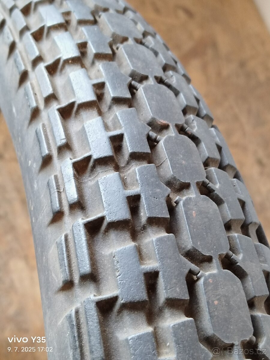 Jawa a ČZ - Baťa a Barum 19" - 11