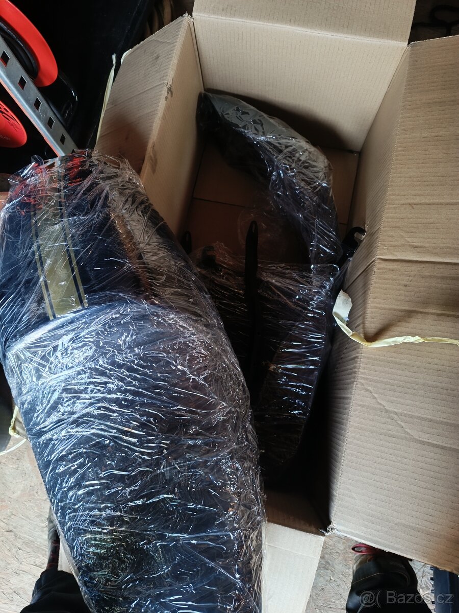 Triumph Thruxton 900 - 11