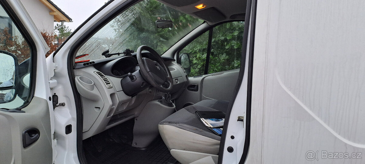 OPEL VIVARO 2.0CDTi - 11