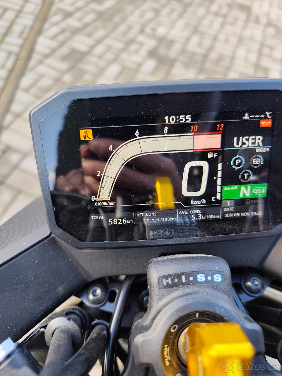 Honda CB 750 Hornet - 11