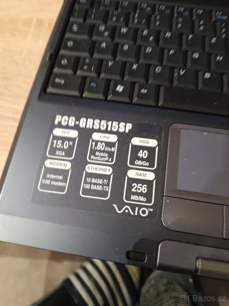 Prodám notebook retro plně funkční z roku 2002 - 11