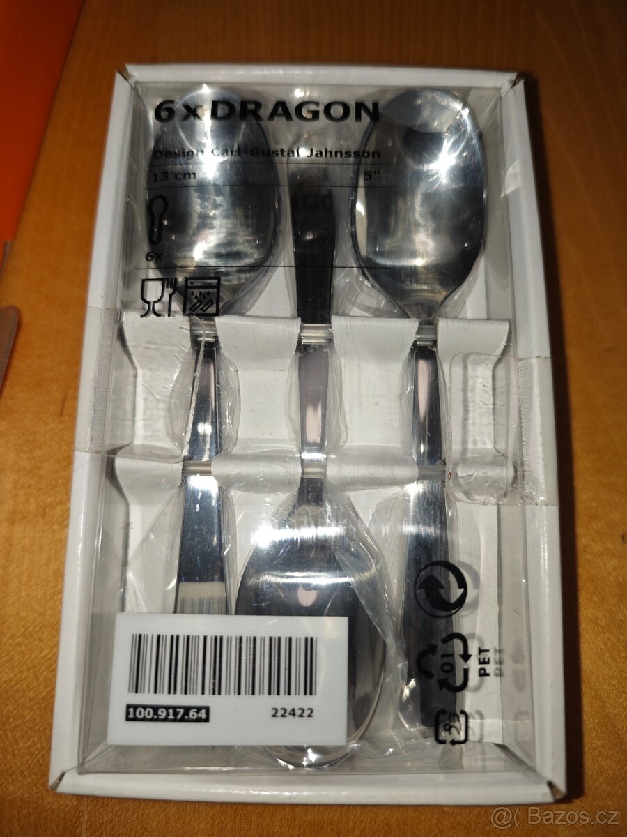 Příbory, talíře, hrnky....... - 11