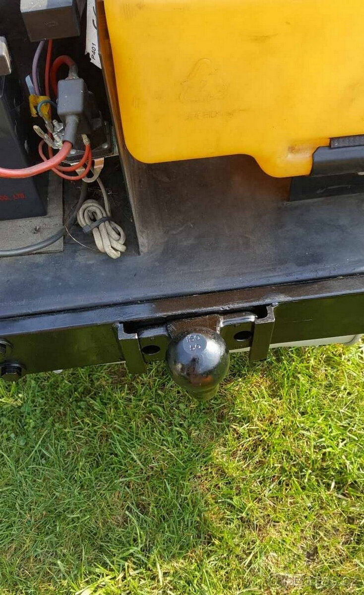 Stiga Park Pro, hydrostatický, 18 koní, 2válcový, 4taktní, p - 11