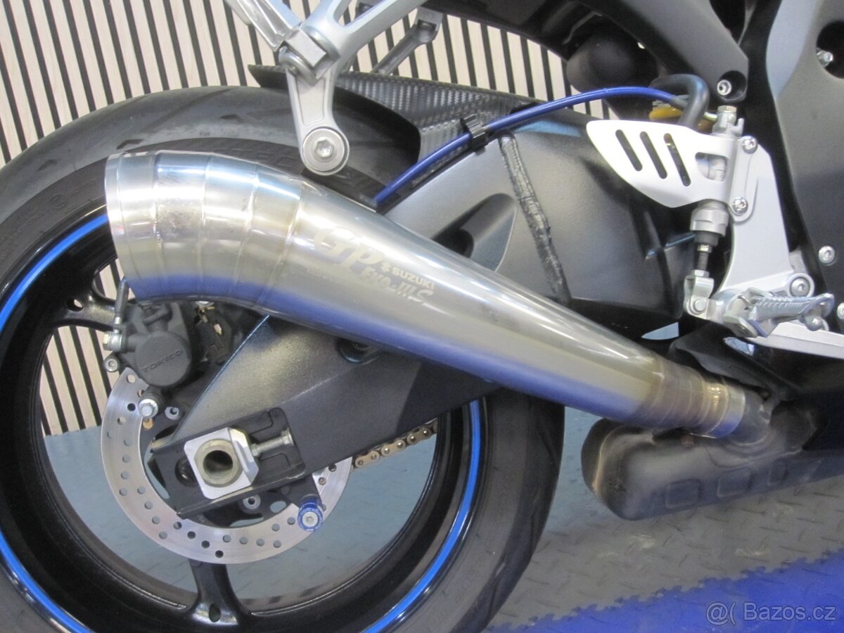 Suzuki GSX-R 750 - 11