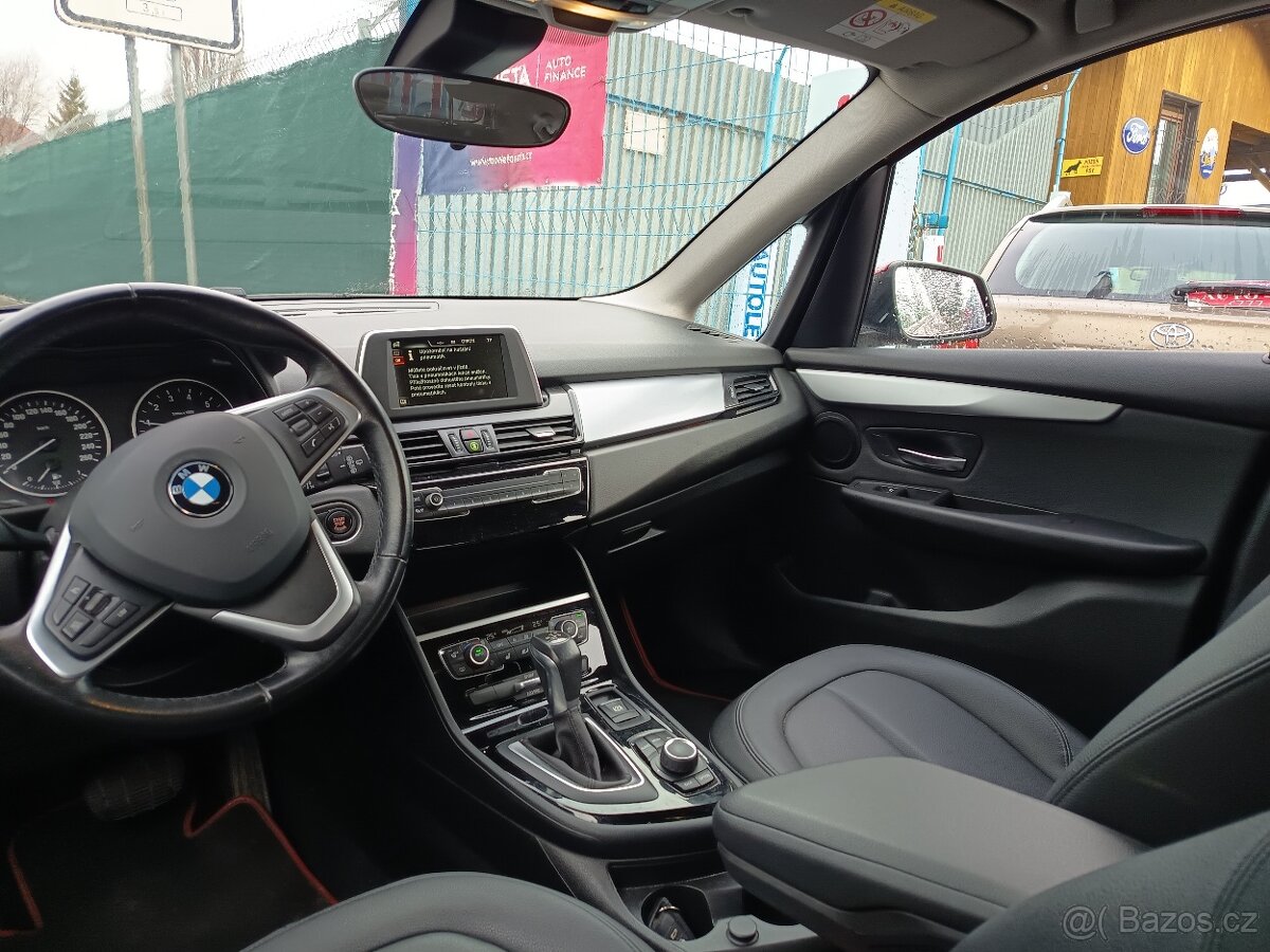 BMW 218i Active Touter ČR 78tkm - 11