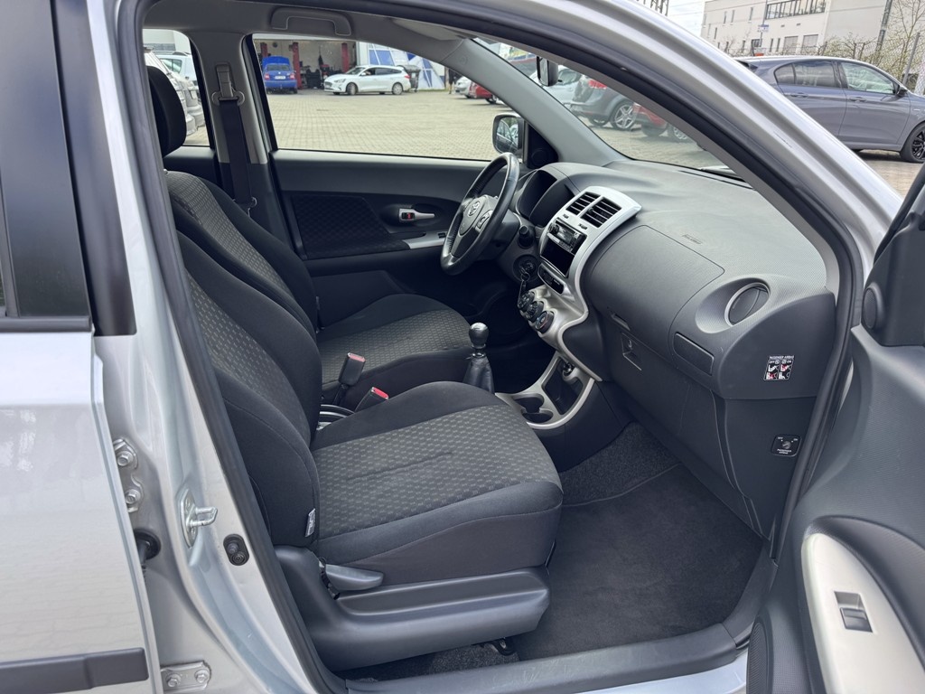 Toyota Urban Cruiser, 1.3 VVT-i 74 kW klima, tažné - 11