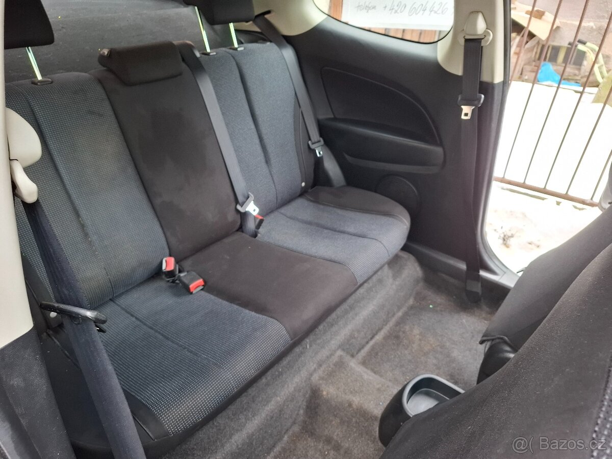 Mazda 2 rv.2009 - 11