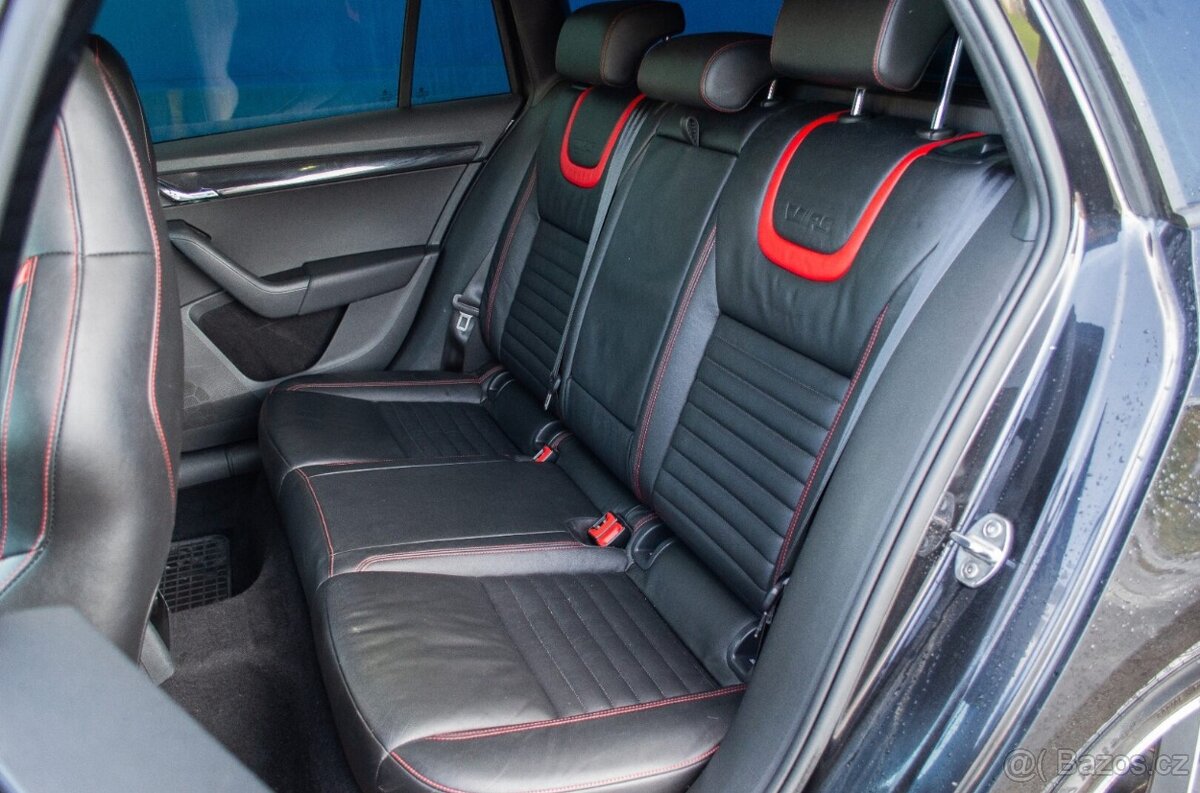 Škoda Octavia Combi 2.0 TDI DPF RS DSG - 11