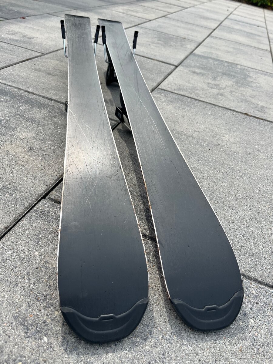 Dětské lyže Salomon + hůlky + lyžařské boty - 11