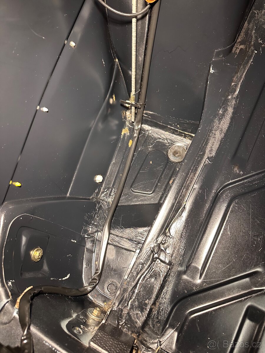 Mercedes Benz w201 190e 1.8 automat - 11