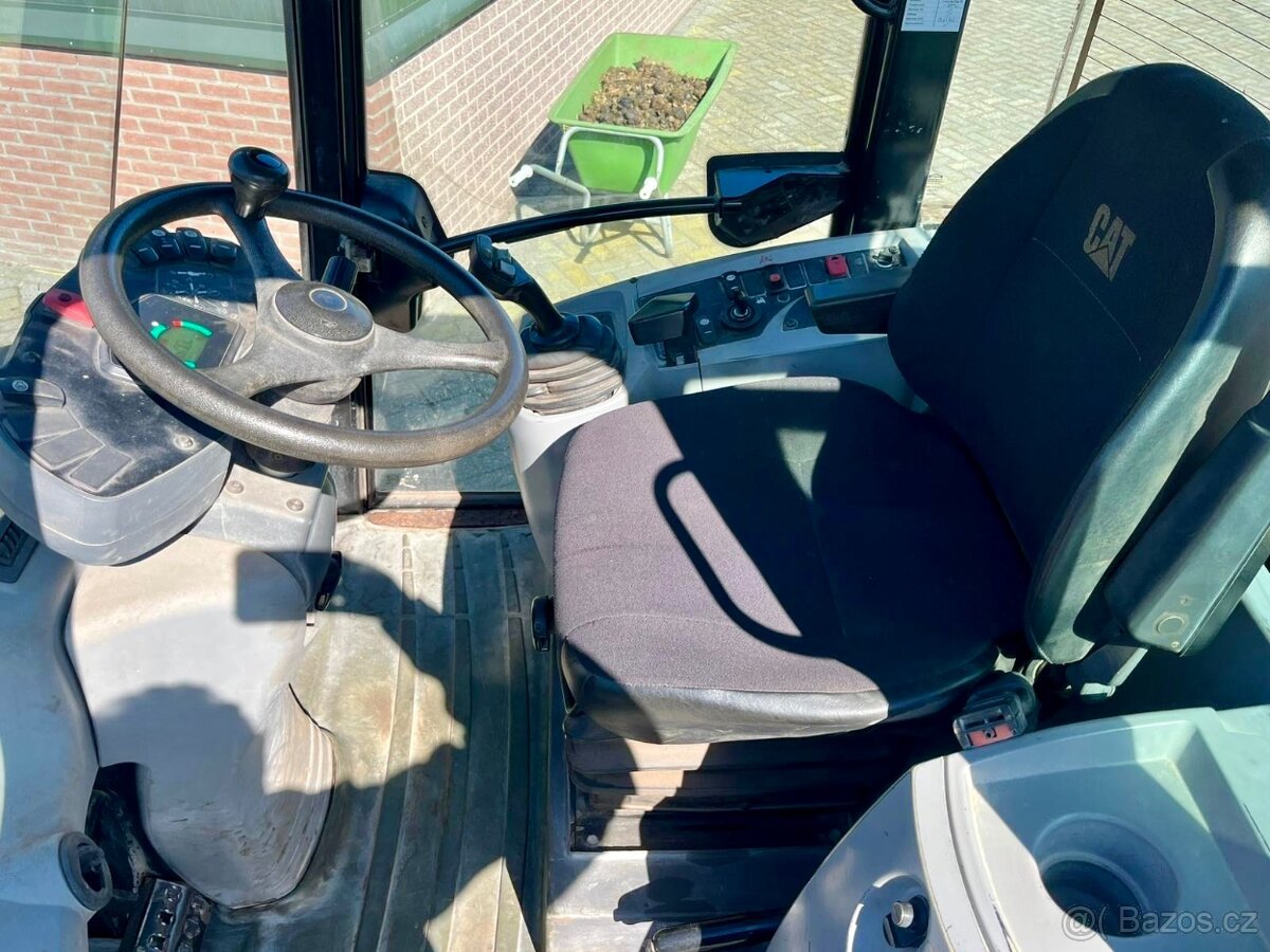 Klouboví nakladač CAT 908H žluté České SPZ - 11