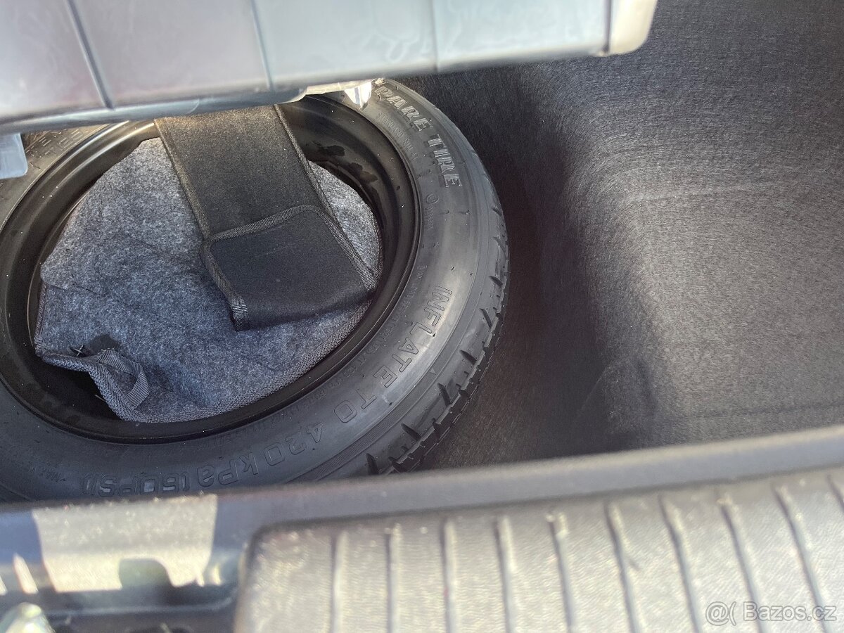 KIA venga 1.6 benzín - 11