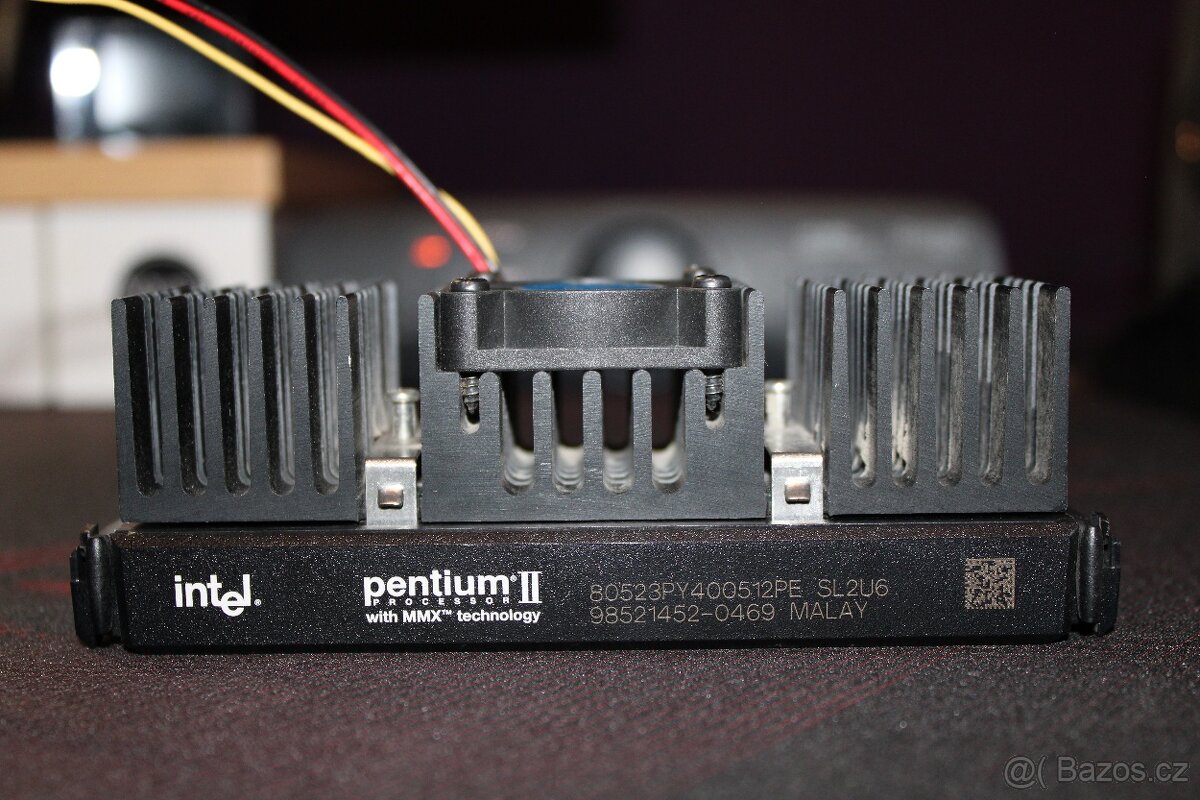 Pentium II 400MHz - 11