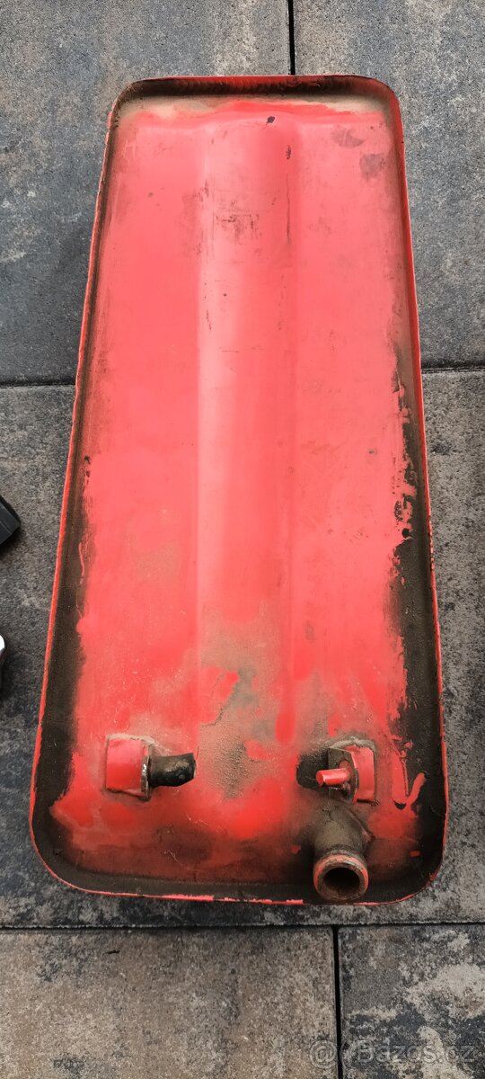 Babetta 210 - pěkná nádrž - 11