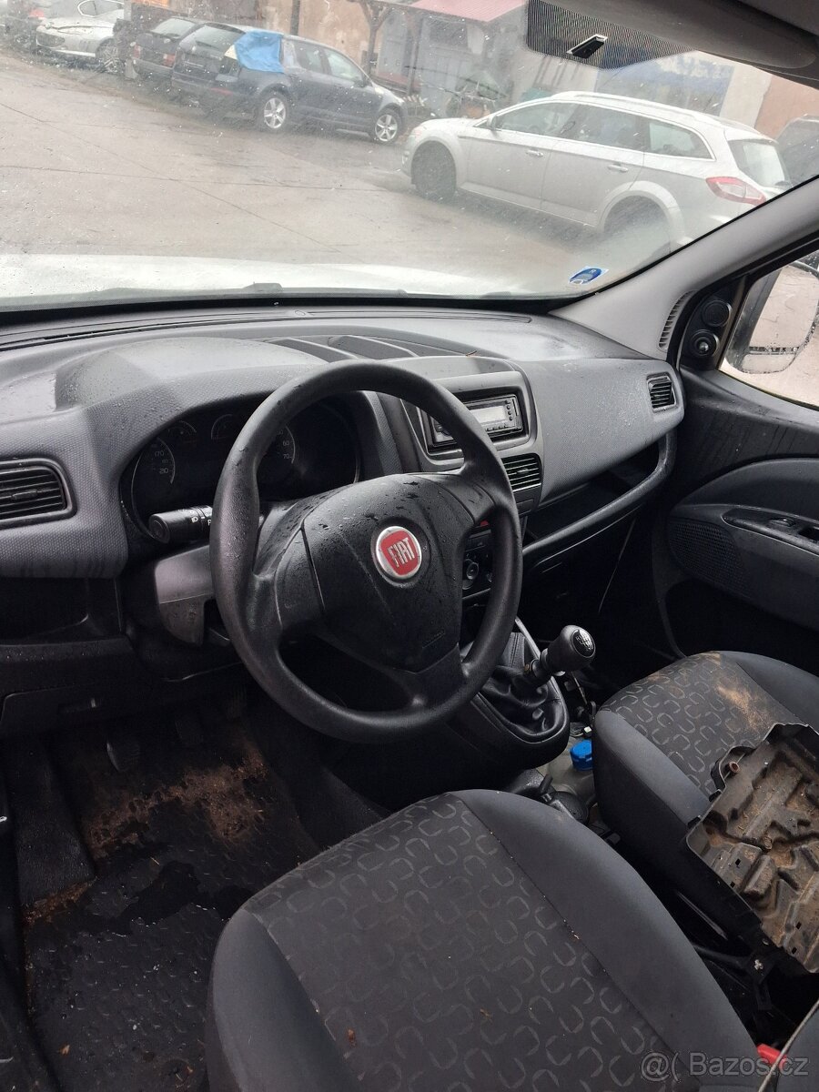 Fiat Doblo 1.6 Jtd 77kw rok 2012 dily - 11