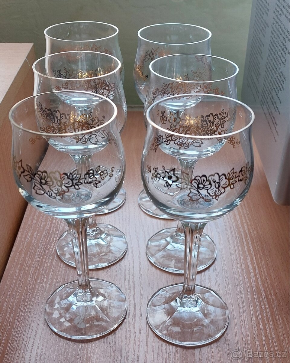 Starožitný porcelán, sklo - 11