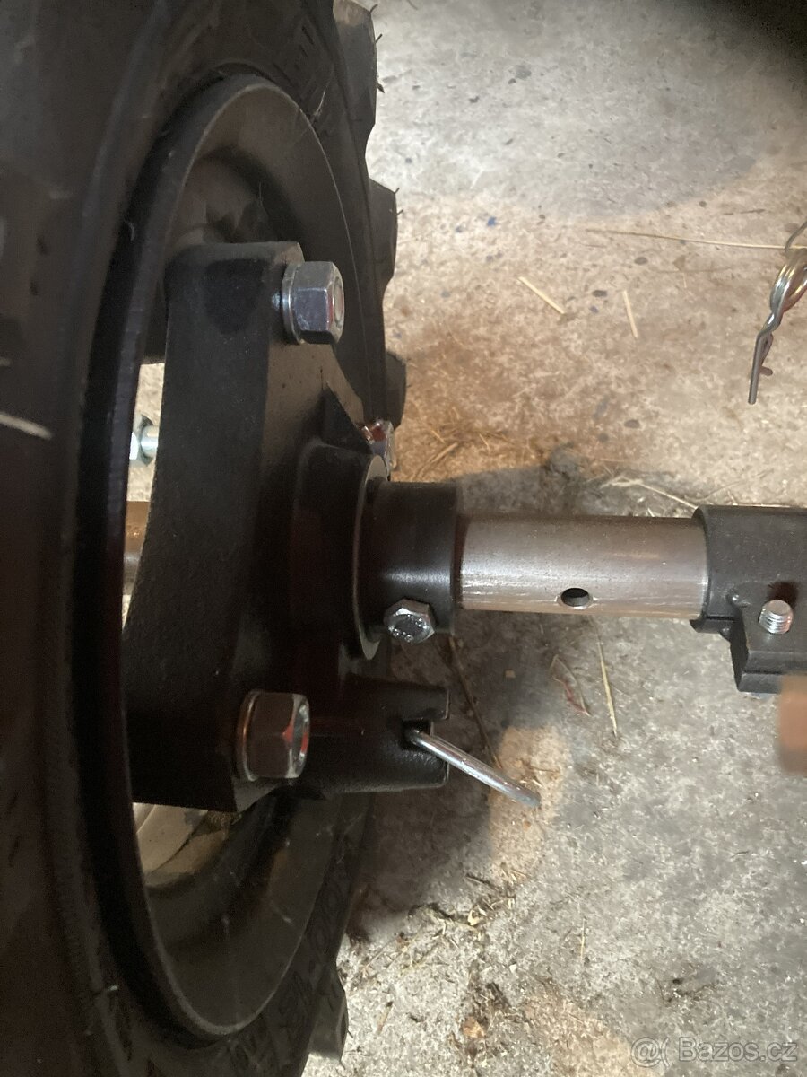 kultivátor s vozíkem - 11