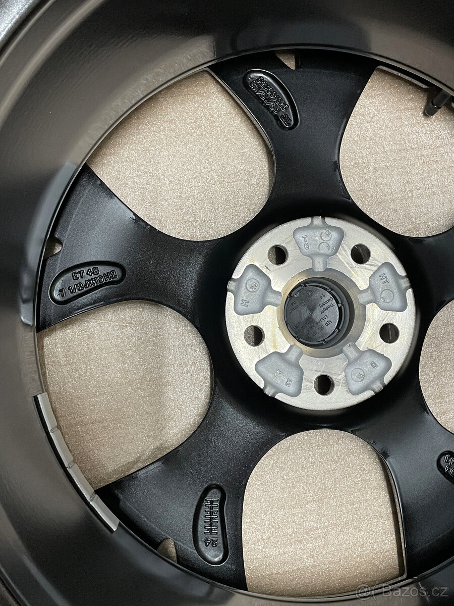 ŠKODA OCTAVIA IV NOVÁ ALU ELIAS LETNÍ BIDGESTONE - 11