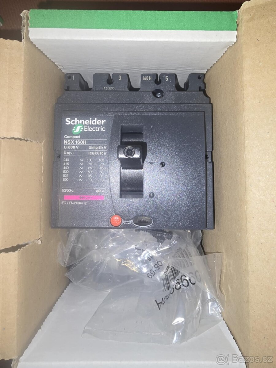 Jističe a stykače - 11