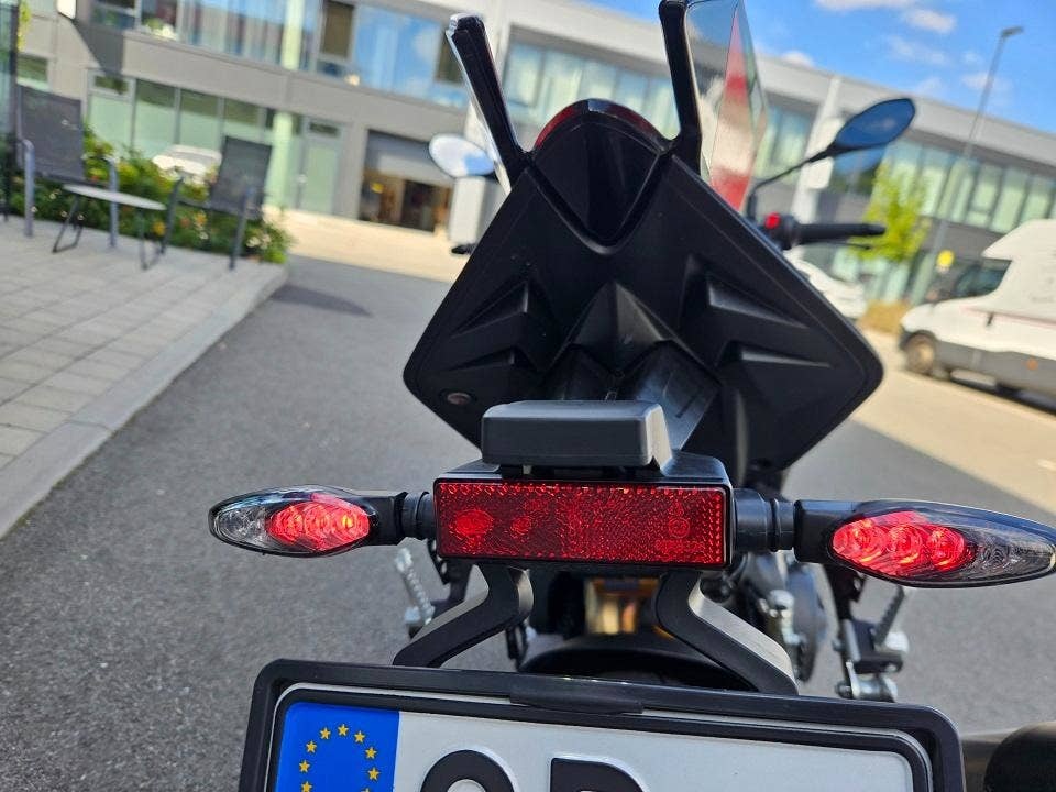 Aprilia Tuono V4 Factory E5+ (2025) – Stav nové, DPH, ČR pův - 11