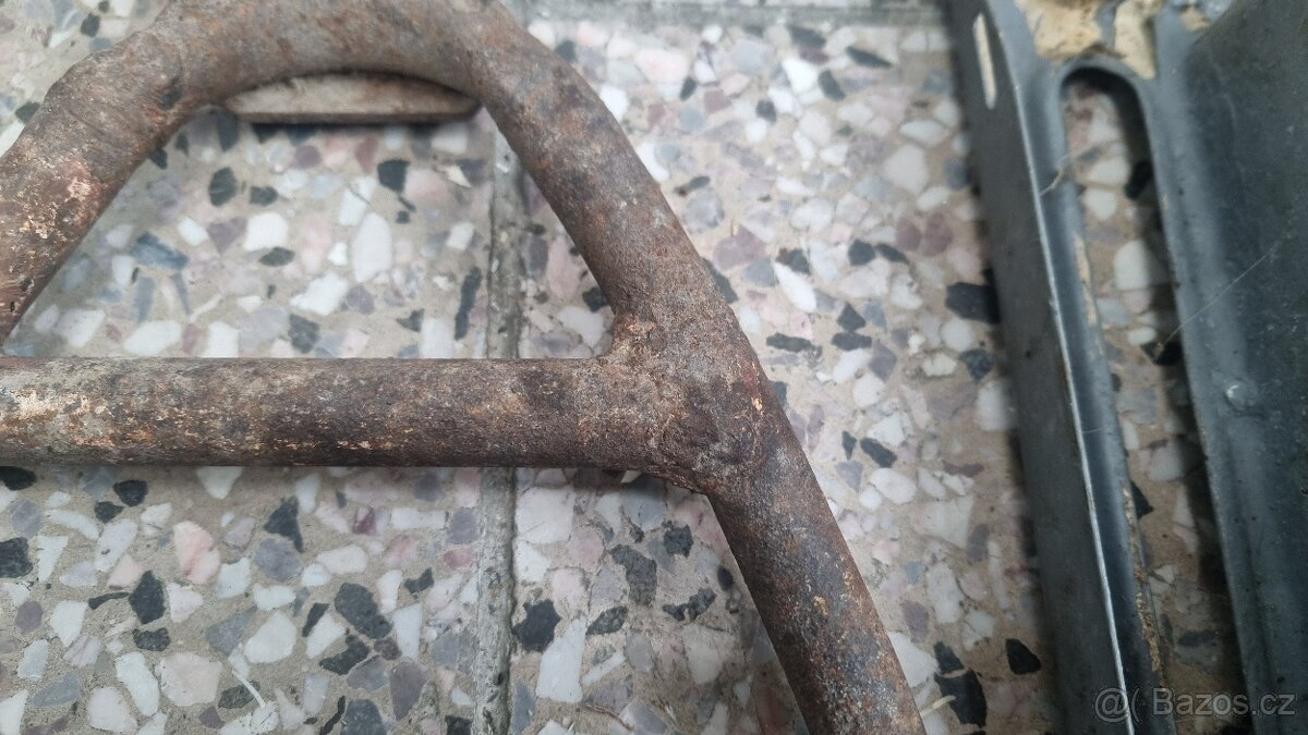 Nosič a stojan Stadion S11 - 11