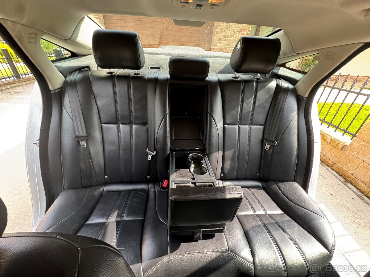 JAGUAR XJ 3.0 D - 11