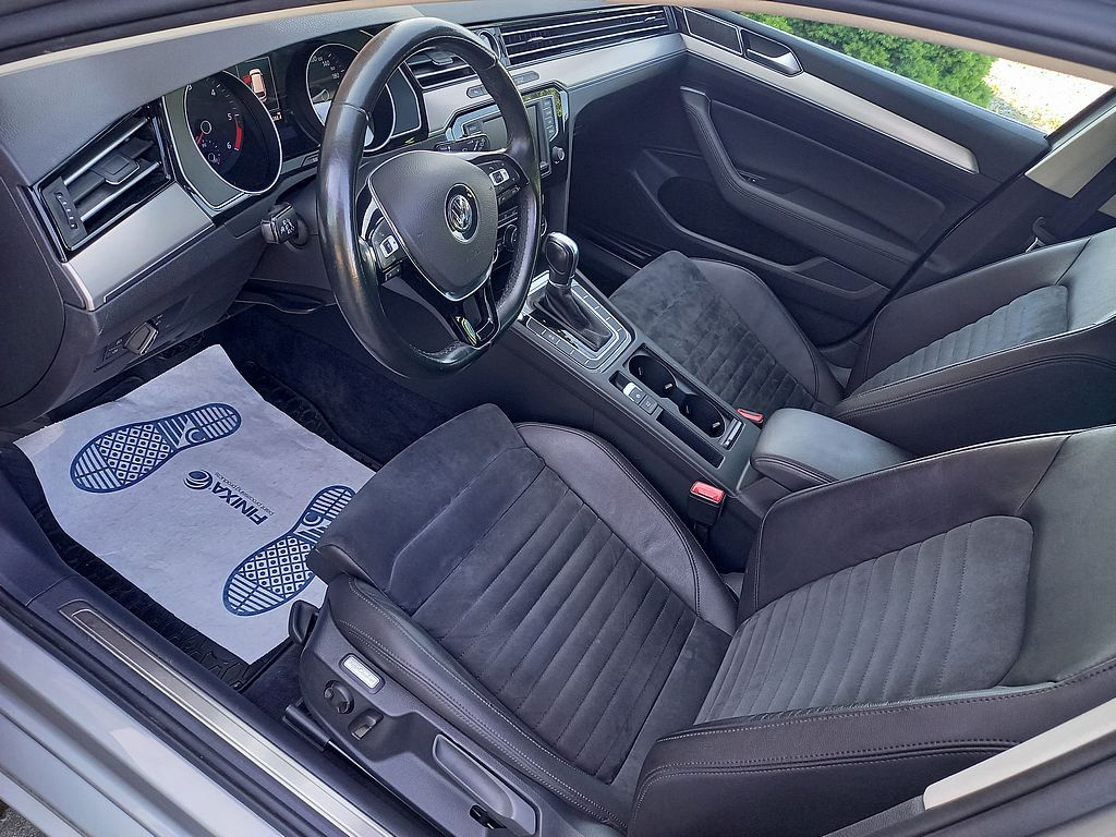 Volkswagen Passat 2.0Tdi Highline+Dsg+ČR+112000km TOP STAV - 11