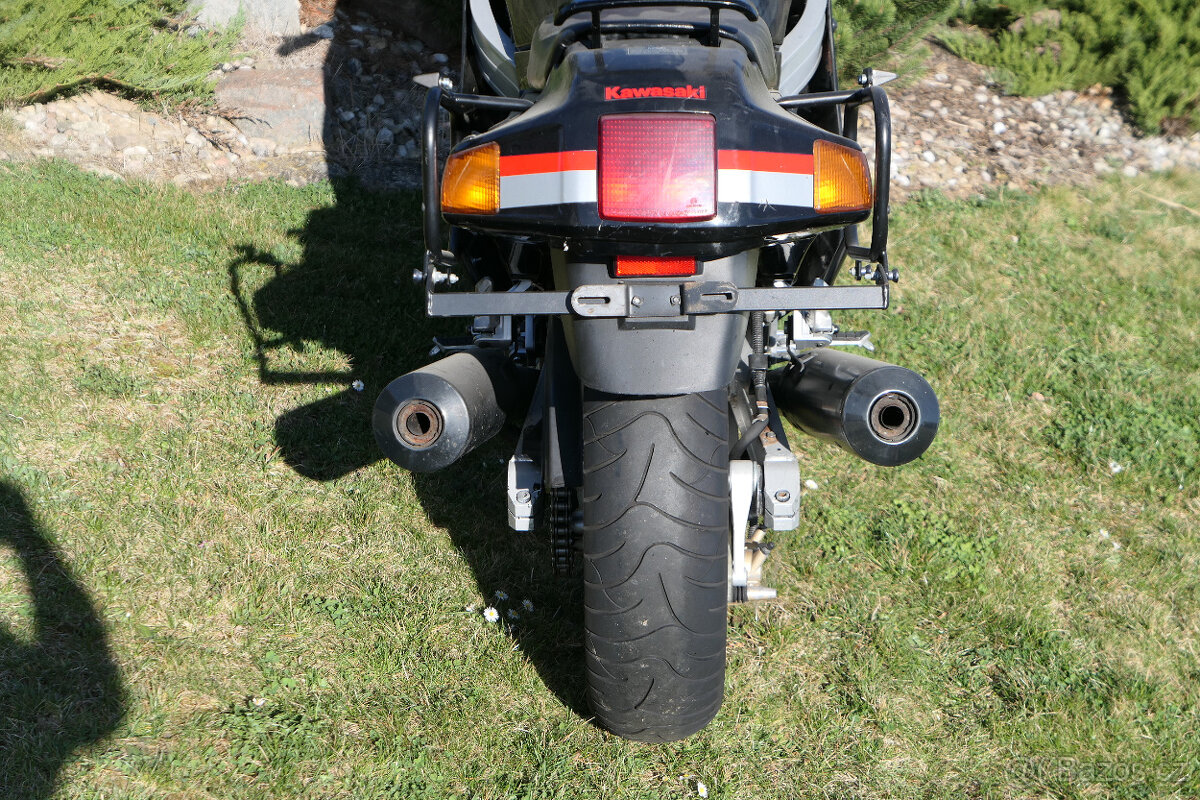 Kawasaki ZX10 - 11
