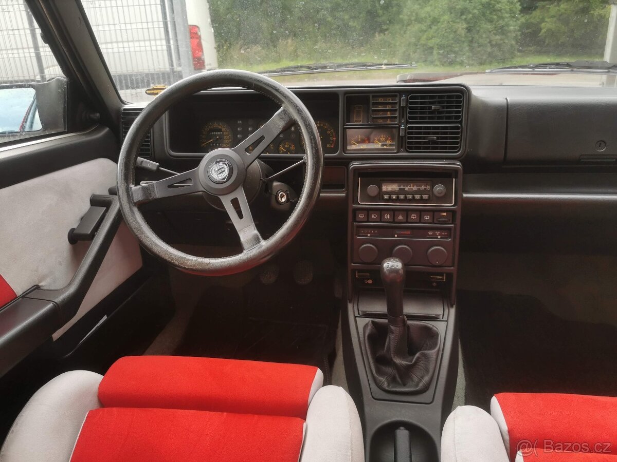 Lancia Delta 1.6 i HF Turbo - 11