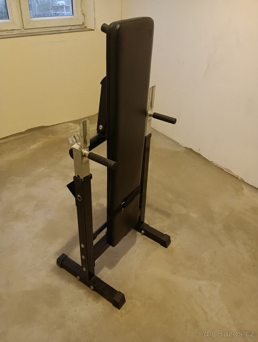 Lavice a dvourucni cinka na posilovani Bench press - 11