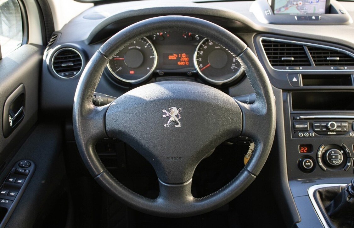 Peugeot 5008 2.0 HDi 110 kW - 11