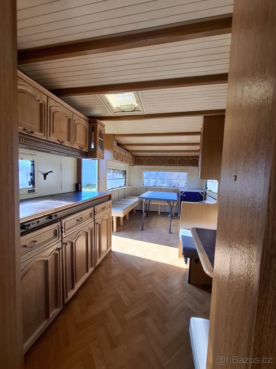 Hobby Landhaus 750 + nadstrecha - 11