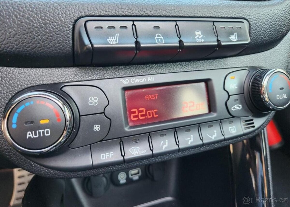 Kia Cee´d 1.6-GT-PANORAMA-KLIMA-NAVI - 11