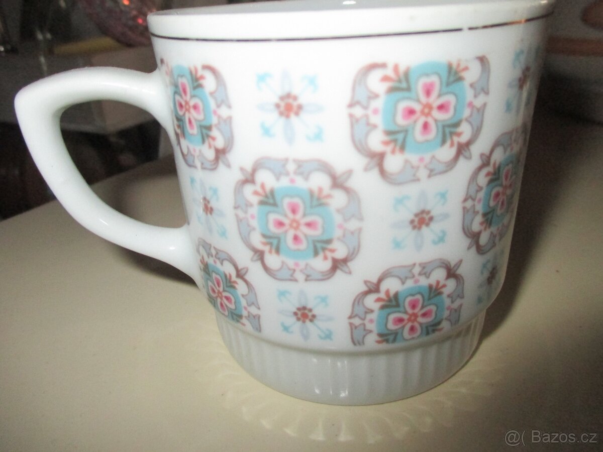 hrníčky a podšálky - 11