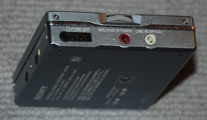 Minidisc Sony MZ-R91, manual, AA adapter, manual, MD disky - 11