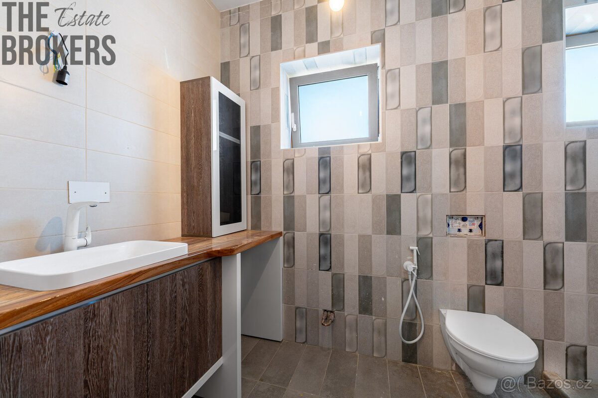 Pronájem restaurace 99 m² Hlavní, Horoušany - Horoušánky - 11