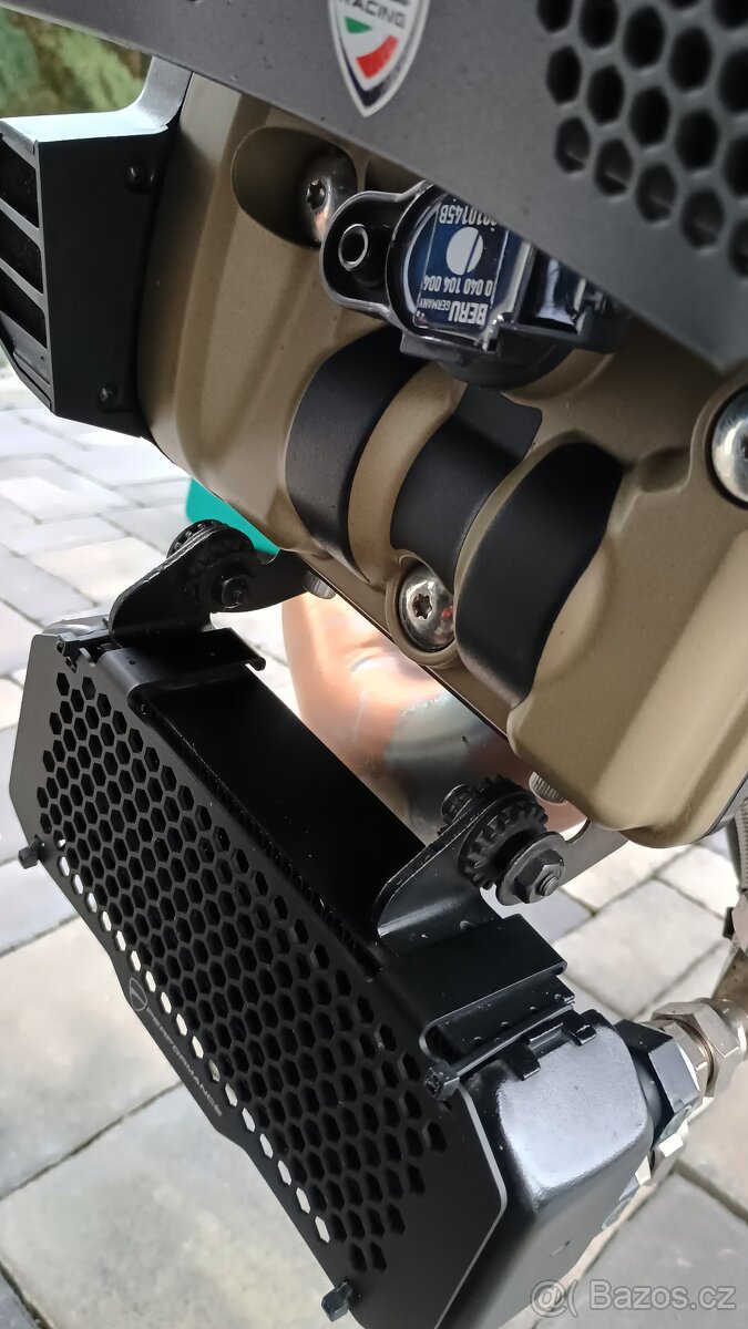 Ducati Hypermotard 950 RVE 2022 - 11