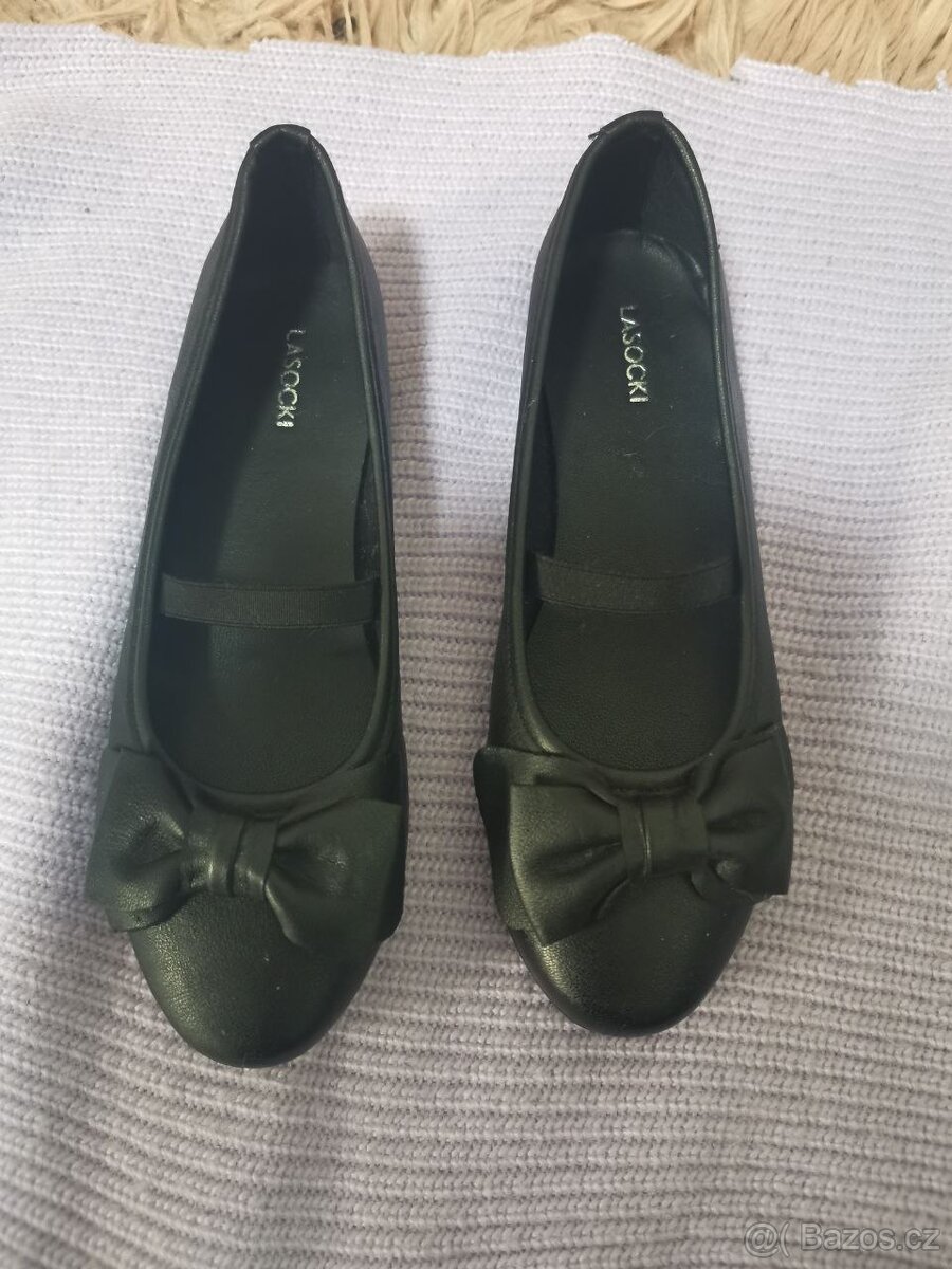 Dětské boty v dobrém stavu - 11