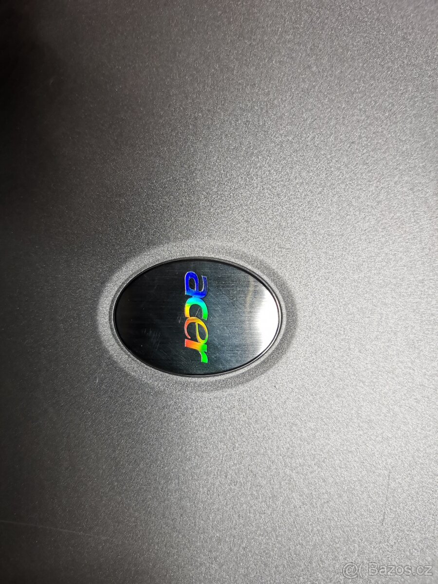 Acer 245LC,Intel celeron 2,7 GHz,1GB DDR-SDRAM, 80GB HDD-ATA - 11