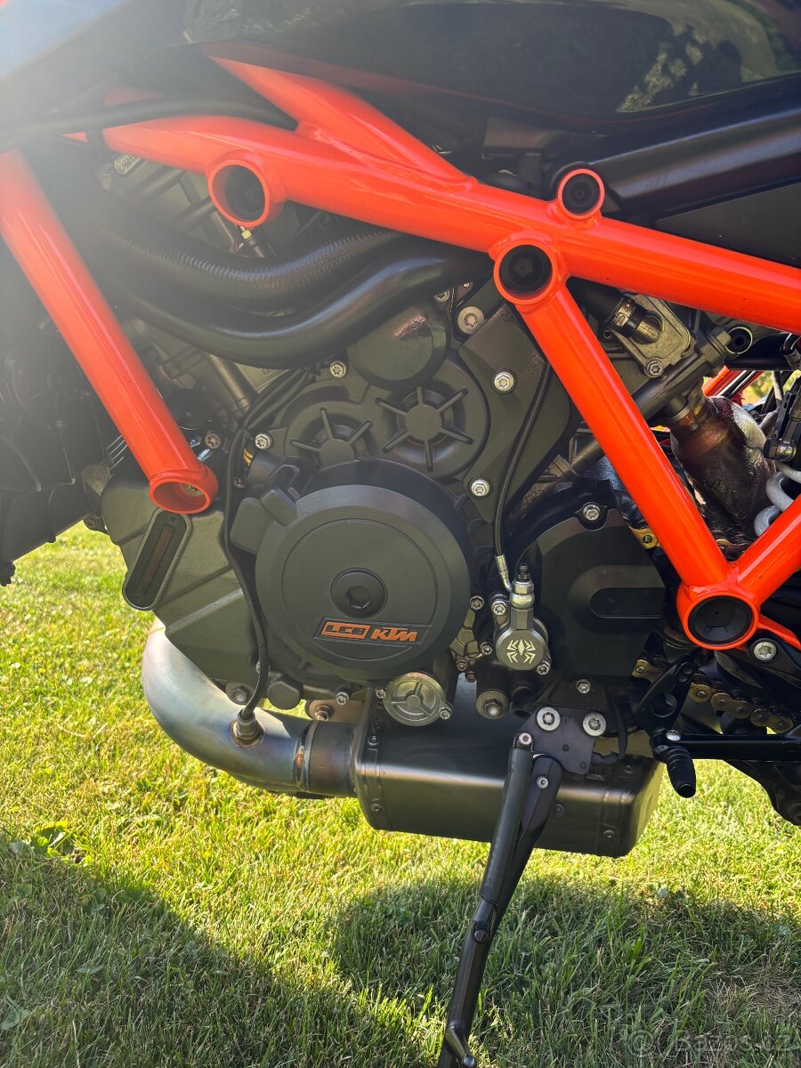 Ktm superduke 1290r - 11