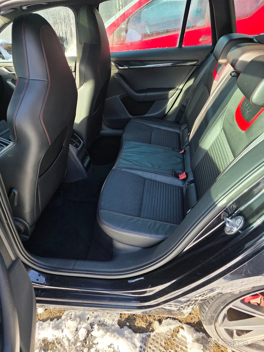 Prodám Škoda Octavia 3 rs 2,0tdi s vadným motorem - 11