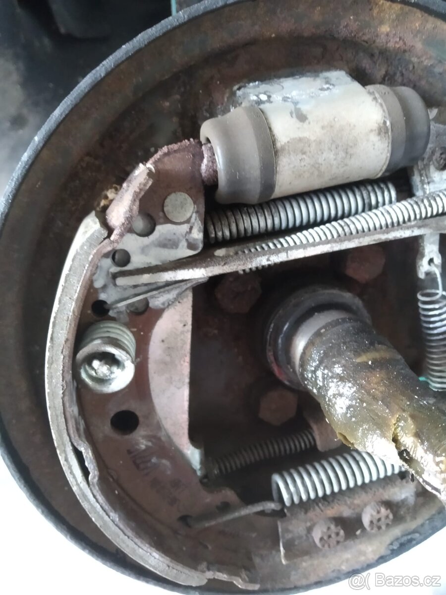 VW Golf 1.6 Rabbit - 11