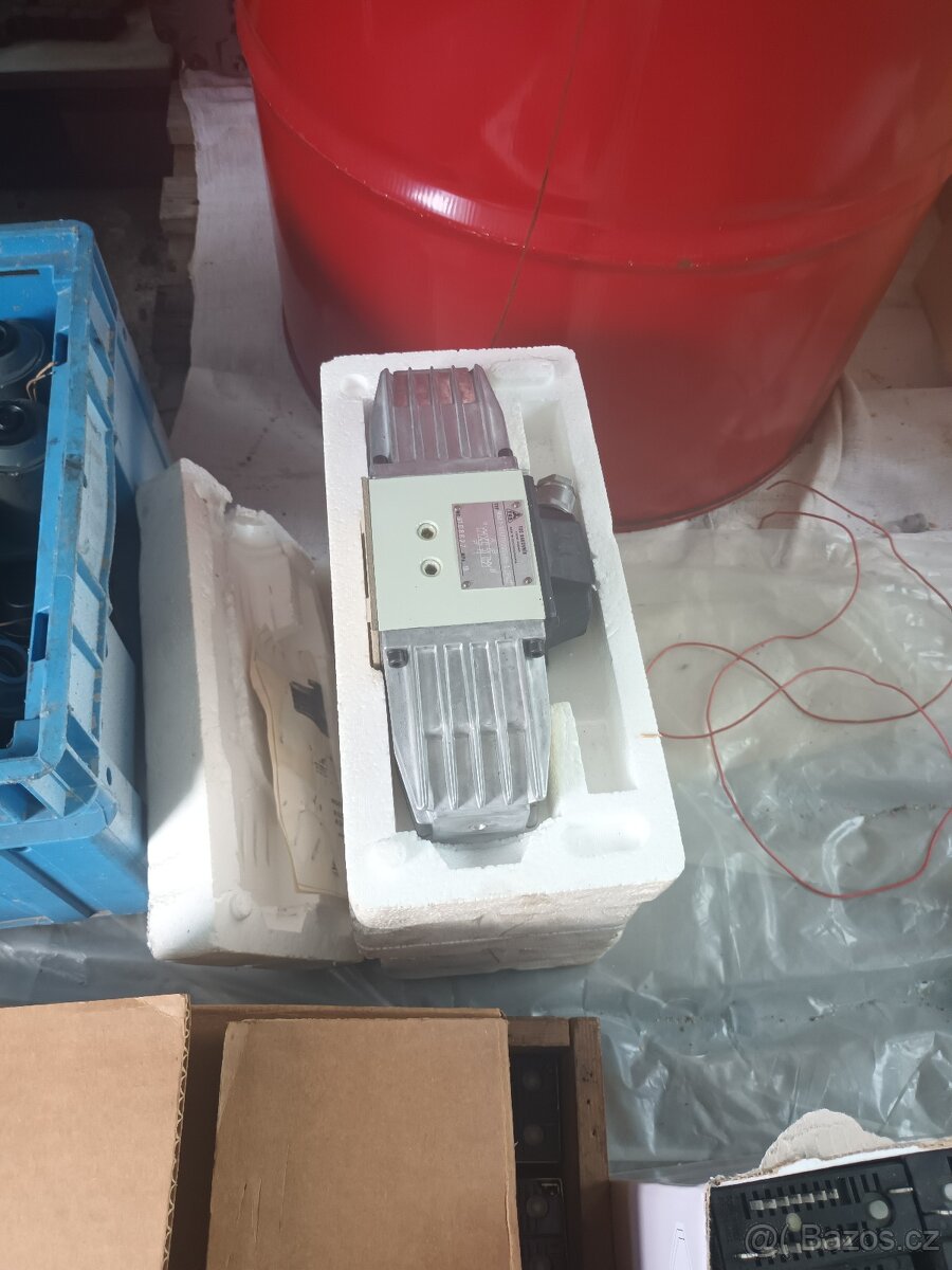 Náhradní díly pro hydraulické lisy CS – likvidace provozovny - 11