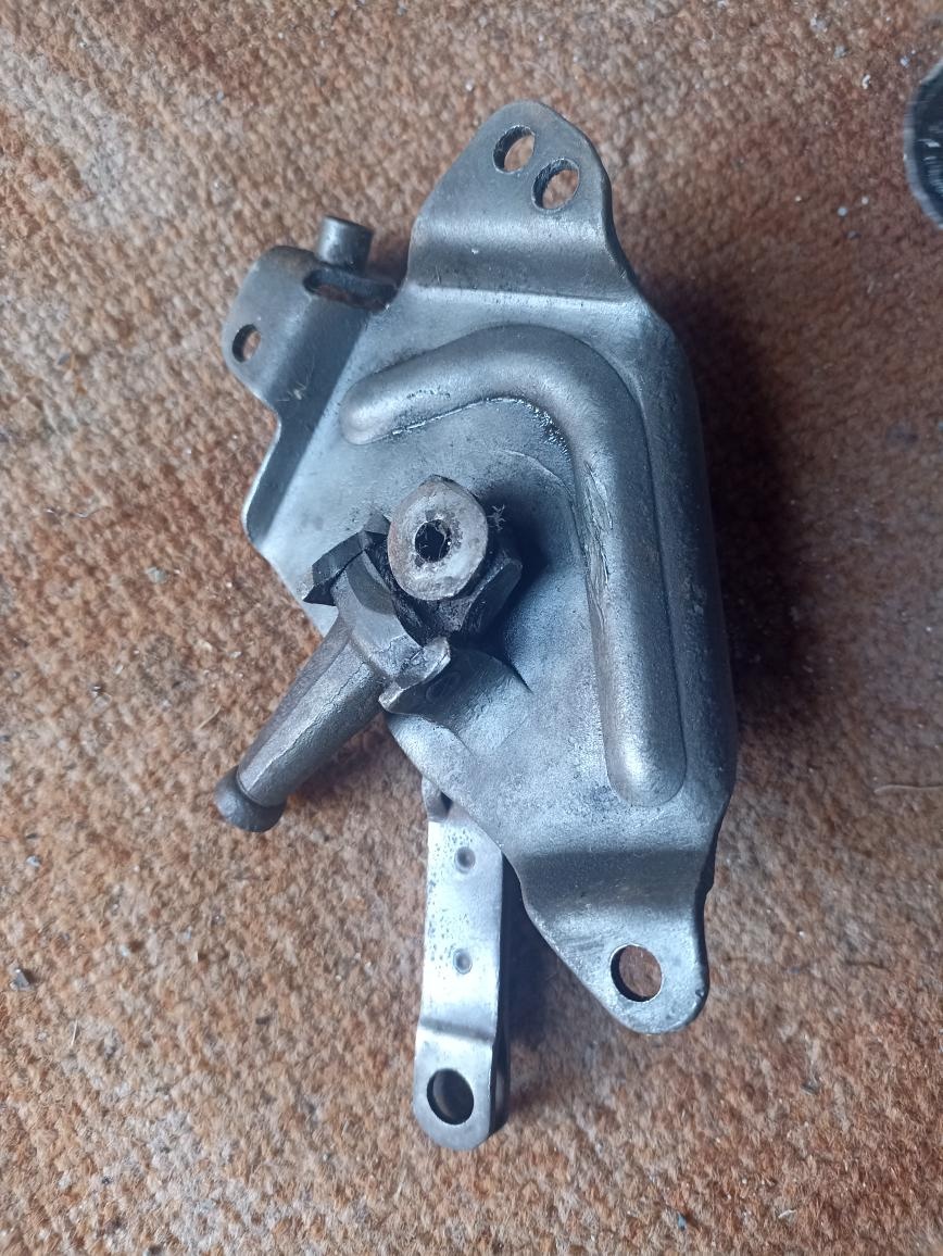 Palivový kohout jawa -čz,hlava pionýr,řazení Jawa - 11