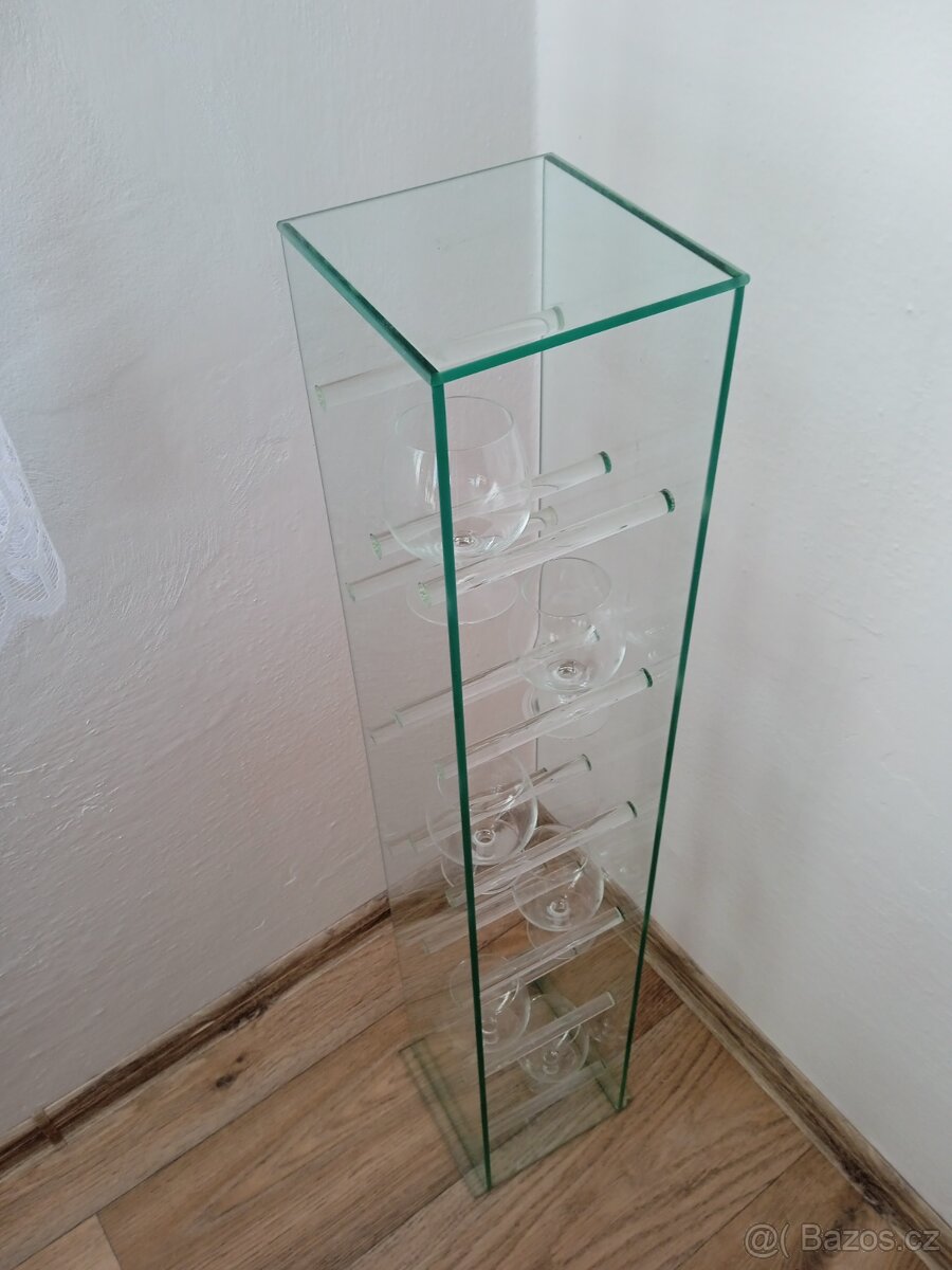 Skleněná vytrínka - 11