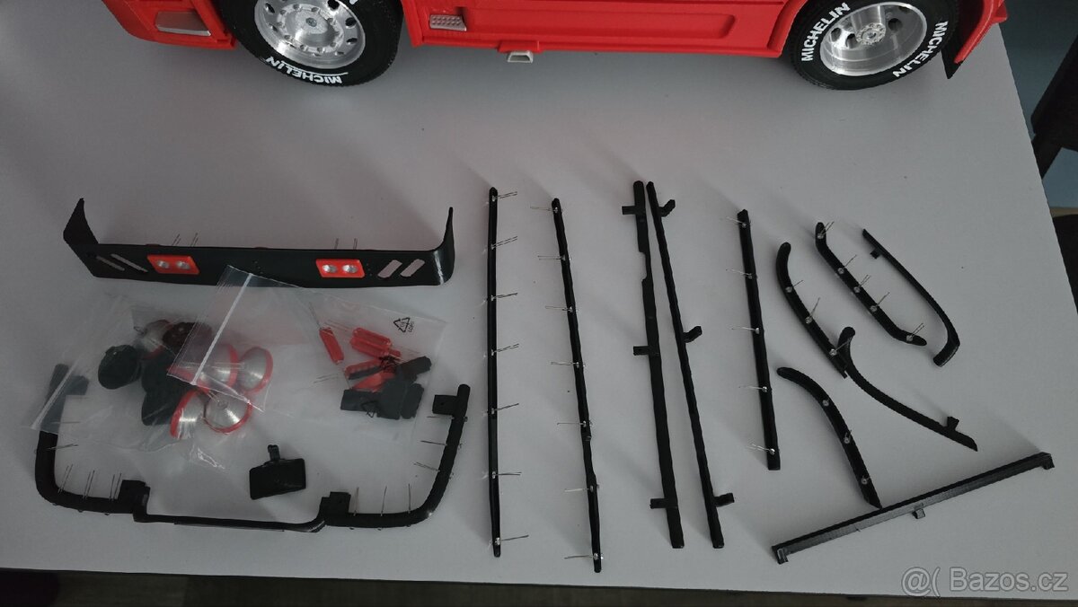 RC model Scania 730 1/10 - 11