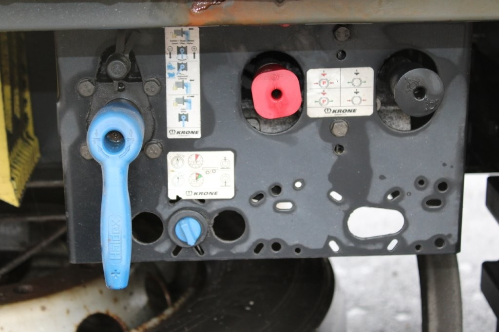 Krone SD PROFI LINER, ZVEDACÍ NÁPRAVA - 11