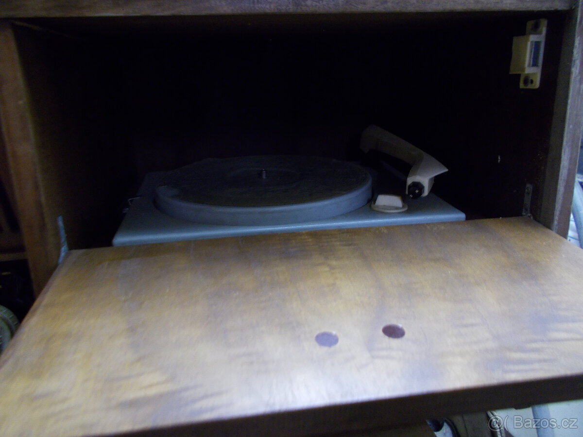 PRODÁM TELEVIZE,RADIO - 11