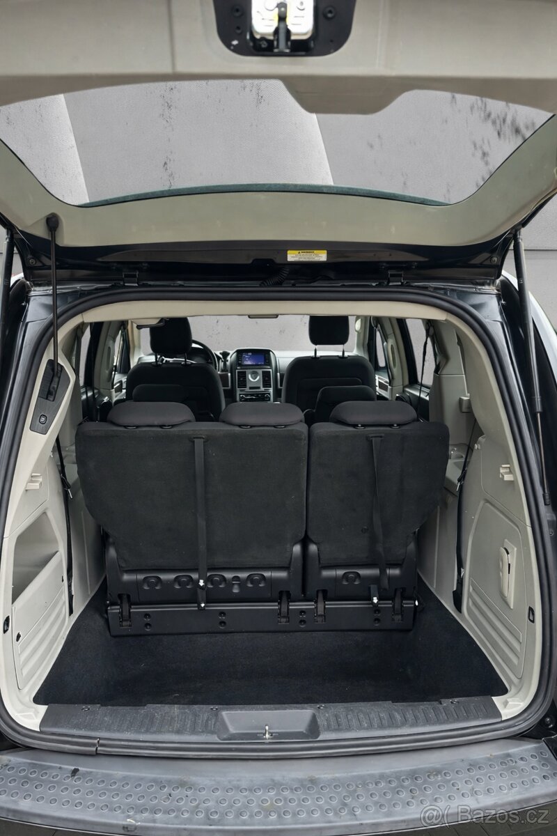 Chrysler Grand Voyager - 11